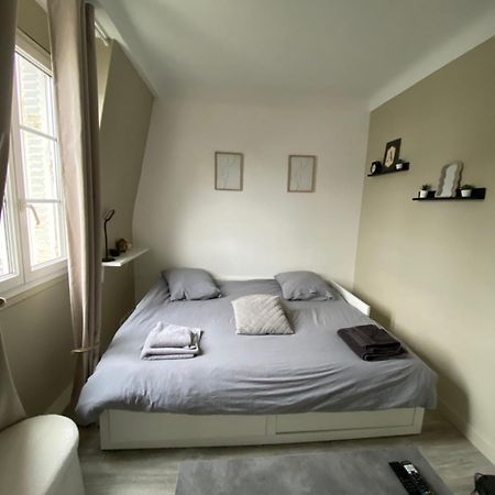 Appartement Vue Tour Eiffel Ligne 14 A Cote De Paris Gentilly Esterno foto